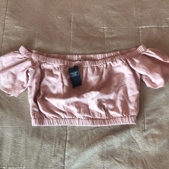 Abercrombie & Fitch Tops - NWT Abercrombie and Fitch Off The Shoulder Top
